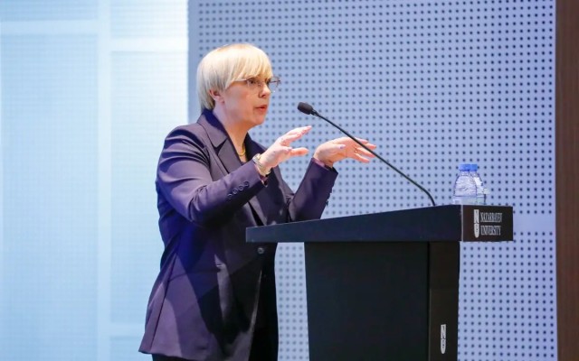 Словения Президенти пойтахт талабаларига лекция ўқиди