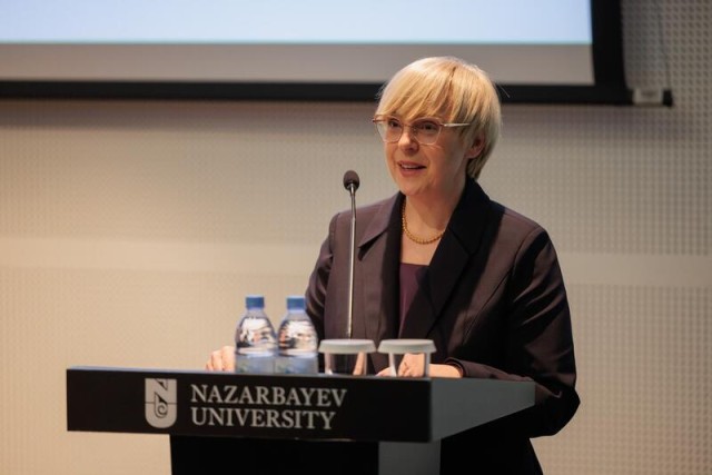 Slovenian President delivers lecture to students in Astana