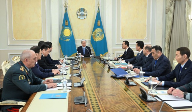 Президент экономика мәселелеріне қатысты жұмыс отырысын өткізді