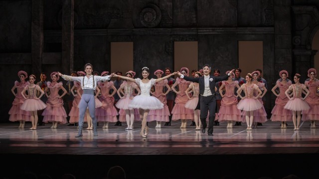 «Астана Опера» Санкт-Петербургга гастролга борди