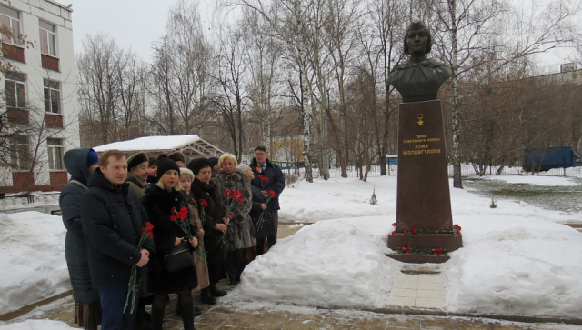 Moscow commemorates legendary sniper Aliya Moldagulova