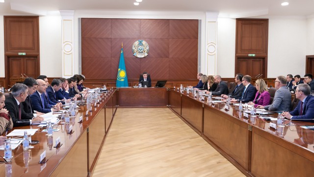 Үкіметте инвестициялық ахуалды жақсарту жөніндегі кеңес отырысы өтті