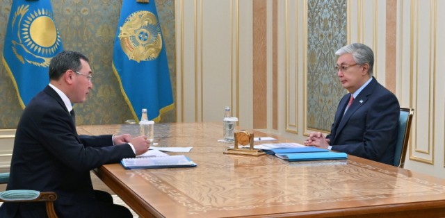 Президент Алматы облысының әкімін қабылдады