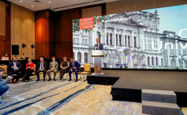 Астанада британдық университеттің ашық есік күні өтті