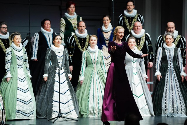 Romanya Korosu «Astana Opera» sahnesinde Kazakça şarkılar söyledi