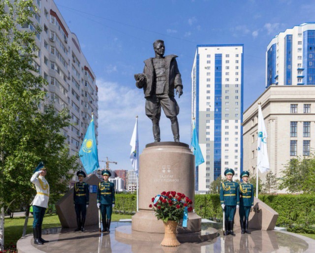 В Астане почтили память героев войны
