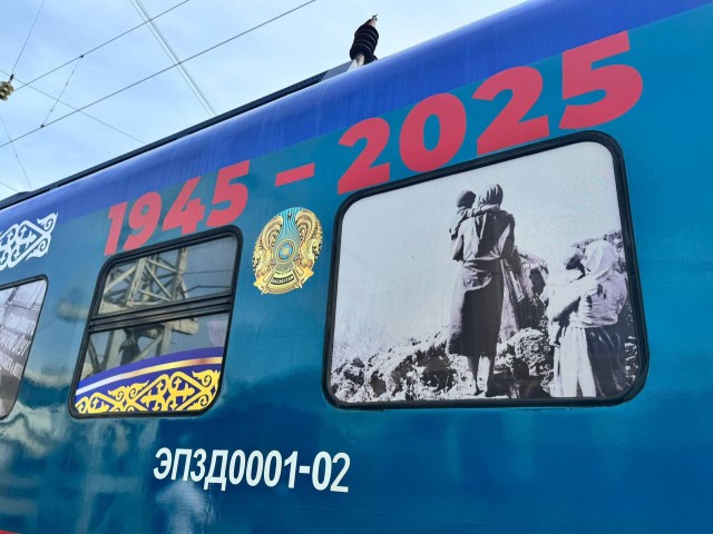 Ғалабанинг 80 йиллигига мос безатилган поездлар йўлга чиқди