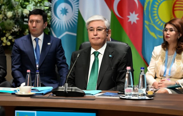 Президент Түрк мамлекеттери уюмунун бейформал саммитине катышты