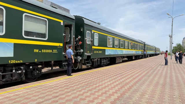 Çin'in Xi'an kentinden ilk turistik tren Almatı'ya ulaştı