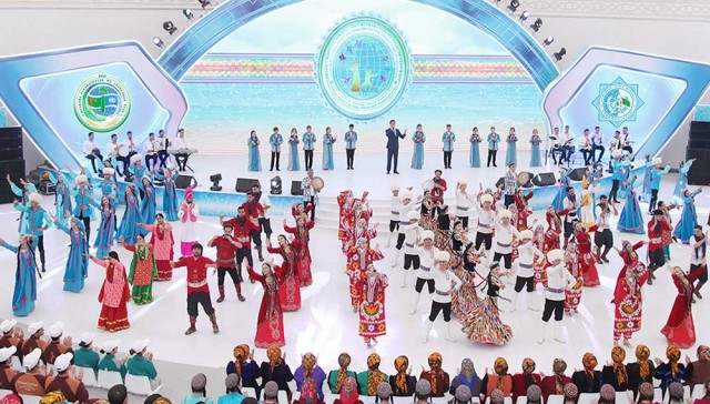 В Туркменистане прошел Международный фестиваль танца и фольклора