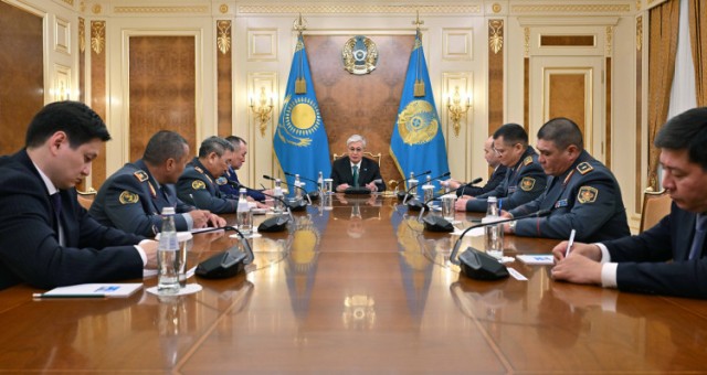 Президент Коргоо министрлгининин жетекчилик курамы менен жыйын өткөрдү