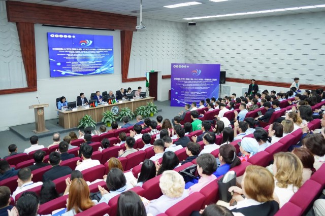 Астанада Хитой ва Марказий Осиё талабалари танлови ўтказиляпти