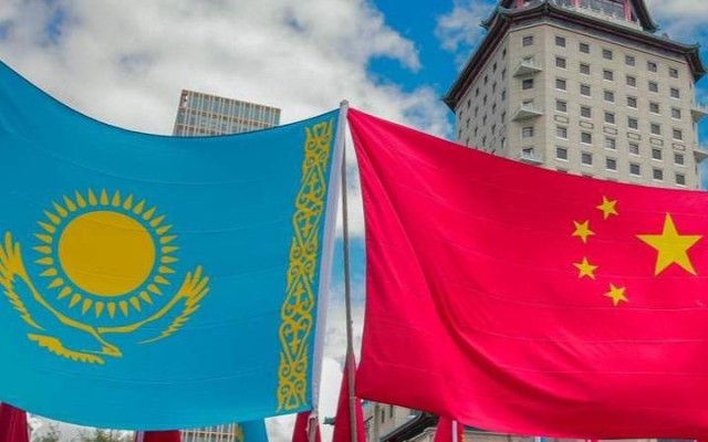 Kazakistan ile Çin arasında 25 milyar dolar değerinde yaklaşık 60 anlaşma imzalandı