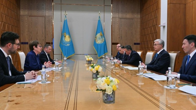 Kassym-Jomart Tokayev discusses new investment projects with EBRD President