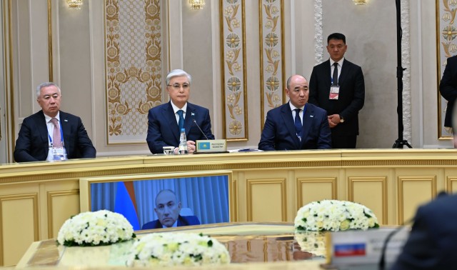 Қозоғистон Президенти Евроосиё Олий иқтисодий кенгаши йиғилишида қатнашди