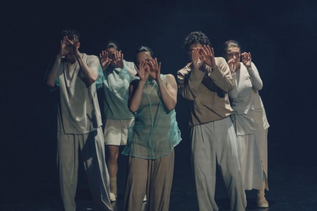 Қозоғистоннинг Jolda замонавий рақс театри Францияда санъатини кўрсатади