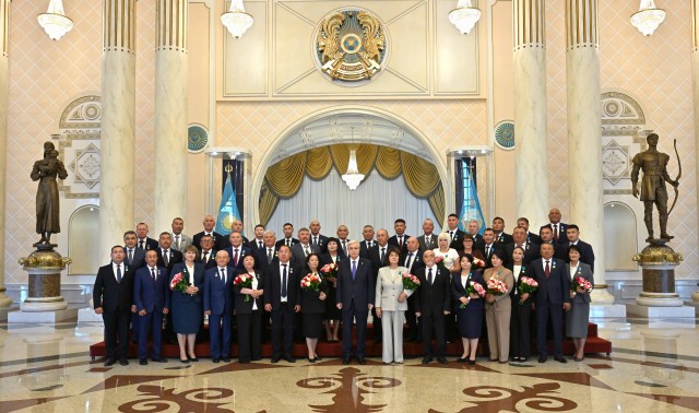 Қазақстан Президенті су шаруашылығы саласының қызметкерлерін марапаттады