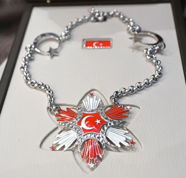 Қазақстан Президентіне Түркияның жоғары мемлекеттік наградасы табыс етілді