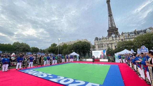 Paris hosts international tournament in Uzbek national wrestling