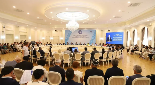 Aktau’da Ülke Geneli̇nden Etno-Arabulucuların Katıldığı Bi̇r Forum Düzenlendi