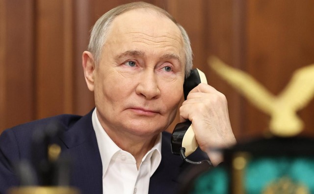 Казакстандын жана Орусиянын президенттери телефон аркылуу сүйлөштү