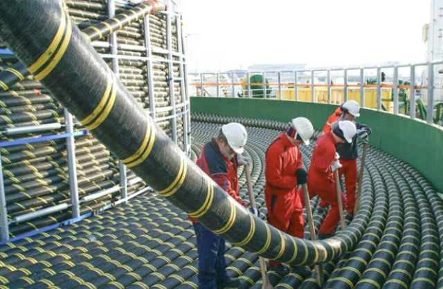 Kazakh engineers begin Caspian seabed survey for communication line