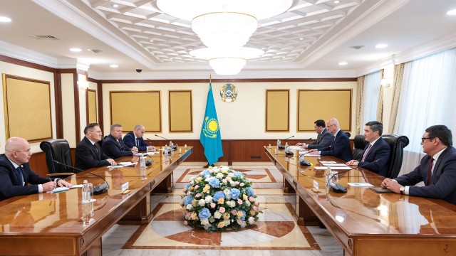 Kazakh PM meets with Rosatom Director General