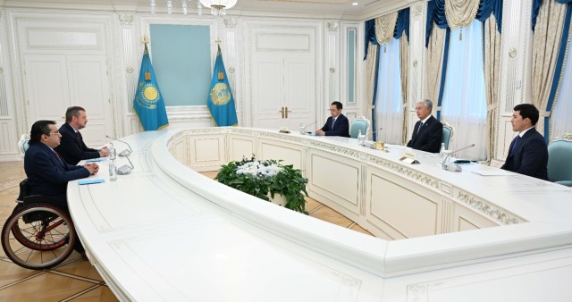 Kazakistan Devlet Başkanı, Paralimpik Komitesi başkanlarıyla bir araya geldi