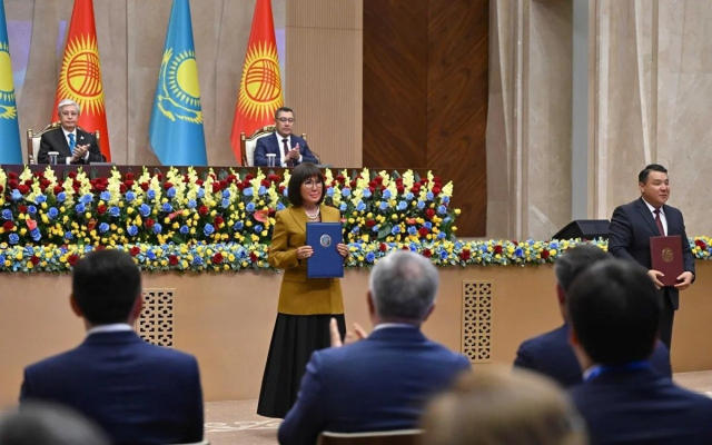 Казакстан менен Кыргызстандын ири медиа курулуштары кызматташуу жөнүндө келишим түздү