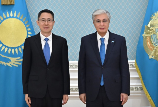 Kassym-Jomart Tokayev receives Chinese Ambassador to Kazakhstan