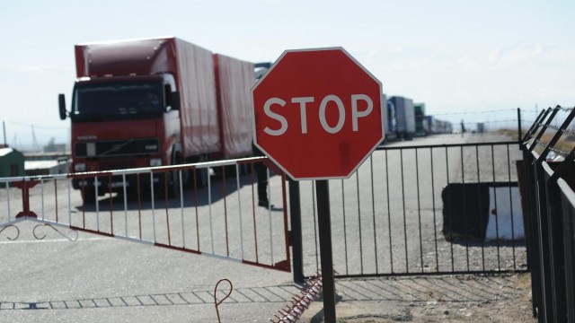 Казакстандын чек арасындагы 8 өткөрмө пункту жылдын аягына чейин жаңыланат