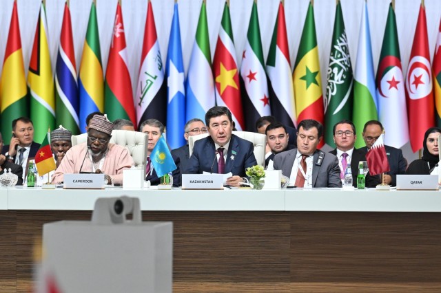 Президенти топшириғига кўра, Мажилис раиси Араб-Ислом саммитида қатнашди