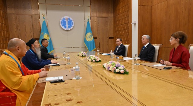 Kazakistan Devlet Başkanı, Dünya Din Liderleri ile görüştü