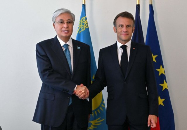 Франция Президенти Казакстанга болгон сезимдери тууралуу айтып берди