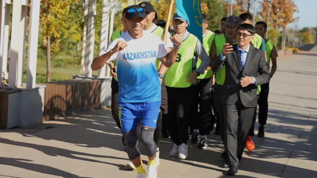 Казакстандык аскер Республика майрамына карата 600 чакырымга чуркоону пландаштырууда