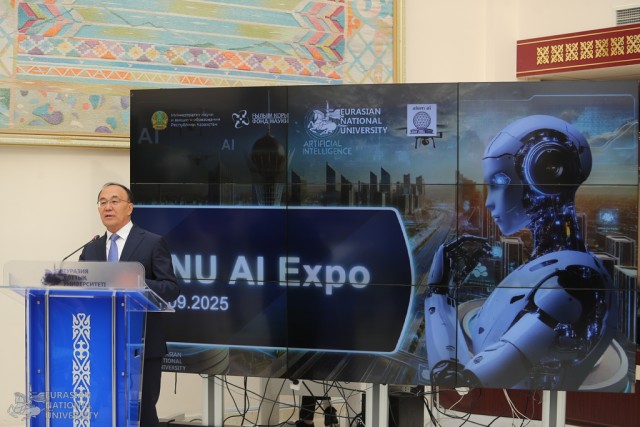 ЕАУУда жасалма интеллект жаатындагы жетишкендиктер көргөзмөдө көрсөтүлдү