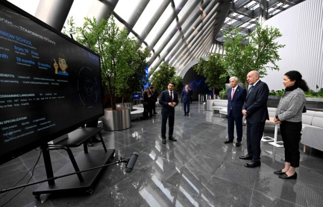Kazakh, Hungarian Presidents visit Alem.AI International Center