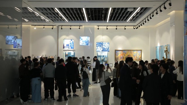 «Путь к суверенитету» - выставка ко Дню Республики открылась в Астане