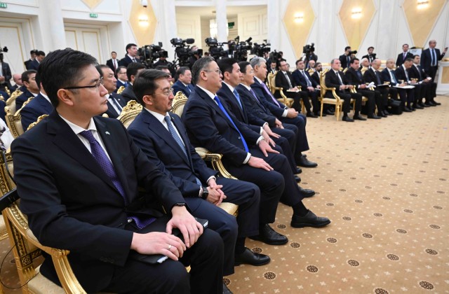 Kazakhstan, Azerbaijan aim to develop cooperation