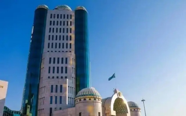 Историко-правовое значение Дня Республики обсудили в Сенате