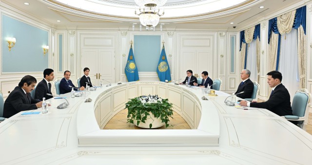 President Tokayev discusses padel development in Kazakhstan with representatives of international organizations