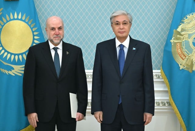 Kazakh President receives Chief Justice of Palestine