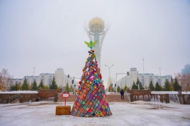 Eco-tree in national style installed in Astana