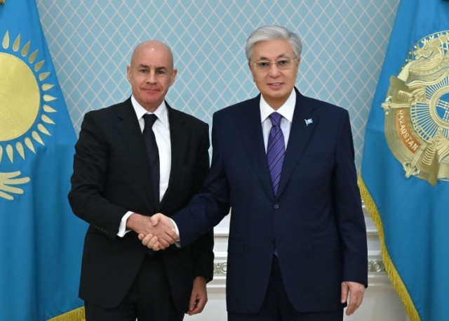 Kassym-Jomart Tokayev receives FIS President