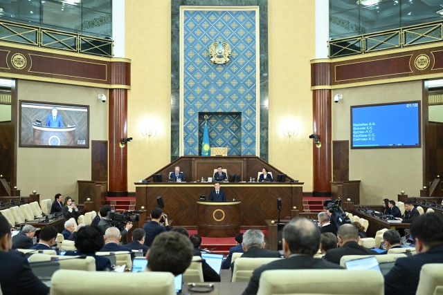 Мажилис спикери парламенттин ишиндеги негизги өзгөрүүлөр боюнча пикир билдирди