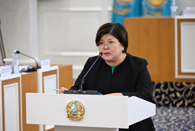 Дипломатлар янги Конституция лойиҳасини юқори баҳолади