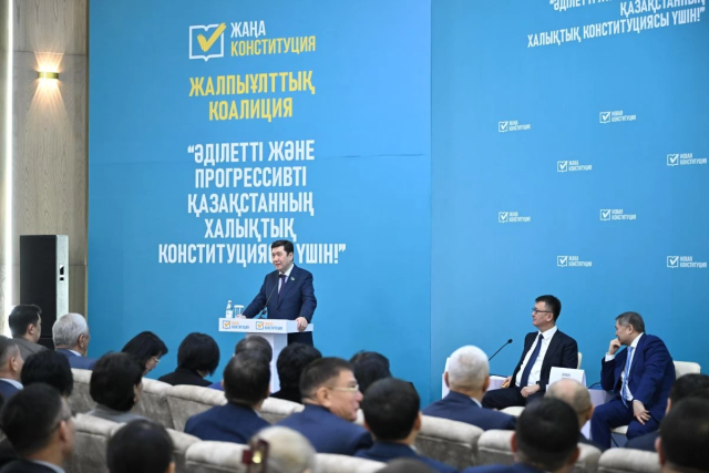 Умуммиллий коалиция аъзолари Чимкент аҳолиси билан учрашди