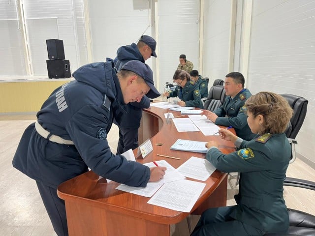 Kazakh citizens vote in referendum on new Constitution