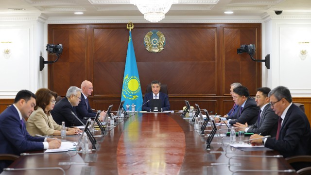 Қазақстан Үкіметі Конституцияны түсіндіру жөніндегі іс-шаралар жоспарын бастады