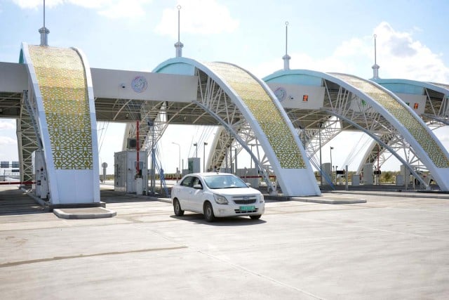 Turkmenistan develops transport and transit potential